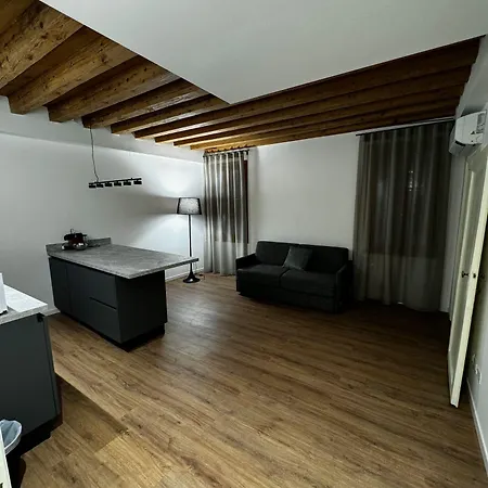 San Lorenzo 5054 Apartman